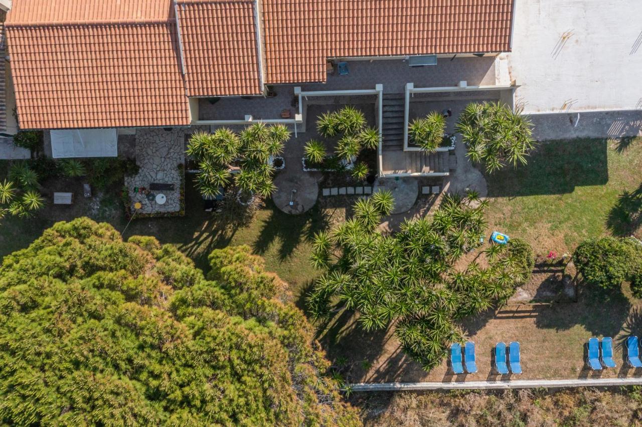 Lazaris Apartments Paralía Almirú Kültér fotó