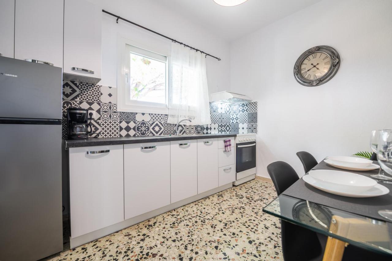 Lazaris Apartments Paralía Almirú Kültér fotó